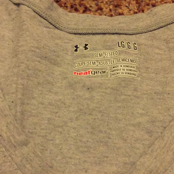 Under armour tee - Picture 2 of 2